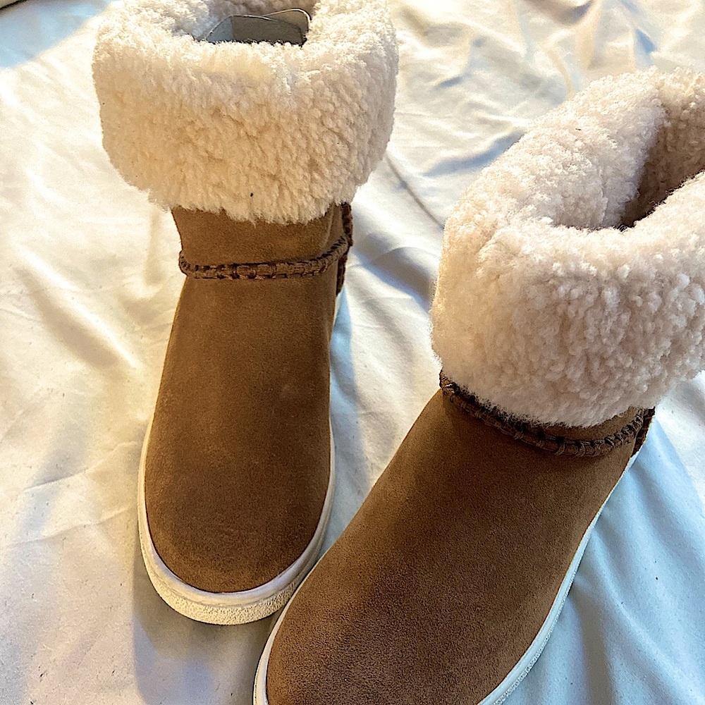W Mika Classic UGG Sneaker